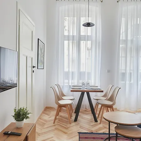 Kosciuszki Homely Apartment