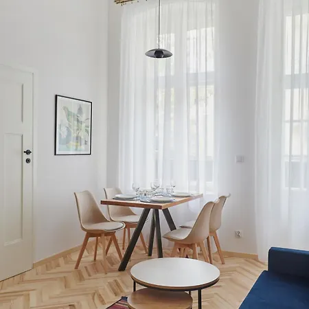 Kosciuszki Homely By Bookinghost