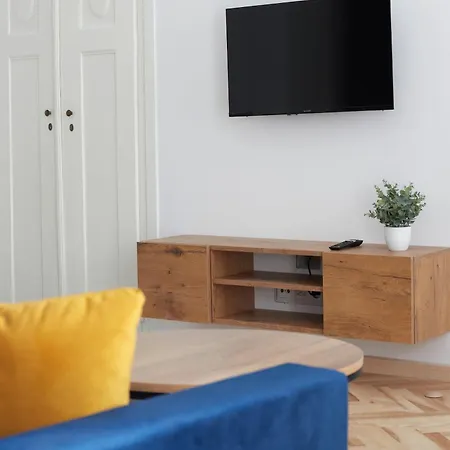 Kosciuszki Homely By Bookinghost