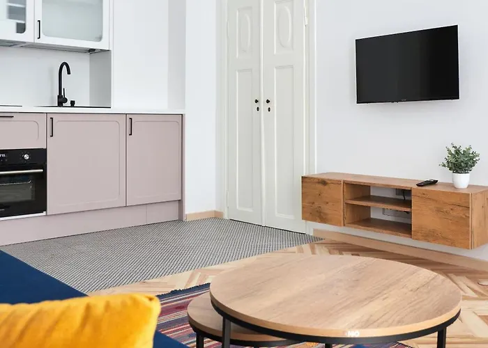 아파트 Kosciuszki Homely By Bookinghost